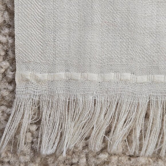 NWOT Wool Scarf Jacquard Embroidered Pink Red Flowers Abrol - Picture 5 of 12